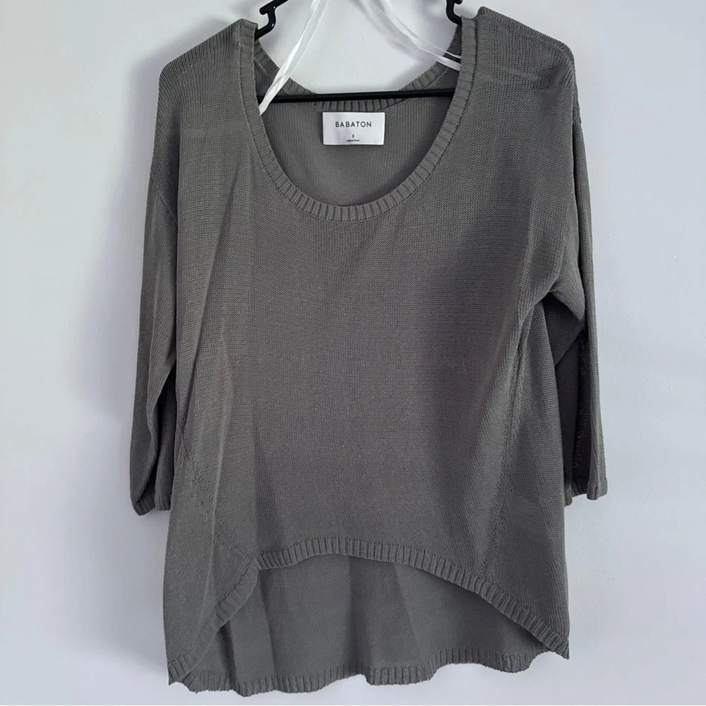1 💚 Babaton Aritzia Top